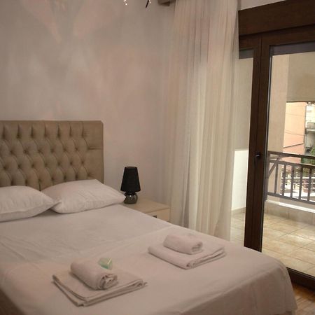 Kouros Kalamitsa Apartment Kavala Exterior photo