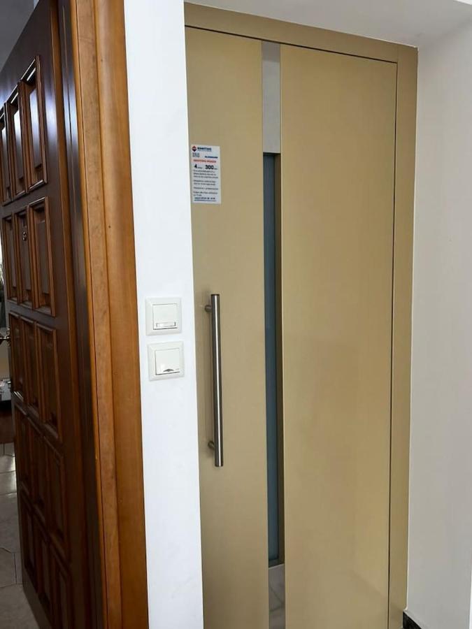 Kouros Kalamitsa Apartment Kavala Exterior photo